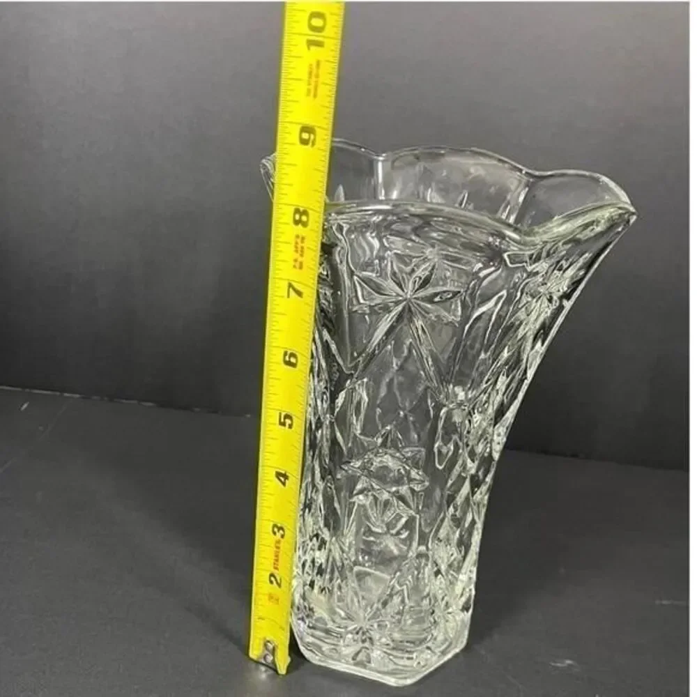 Vintage Heavy Cut Crystal Trumpet Vase Hexagon Starburst Base Scalloped Rim - Picture 4 of 5